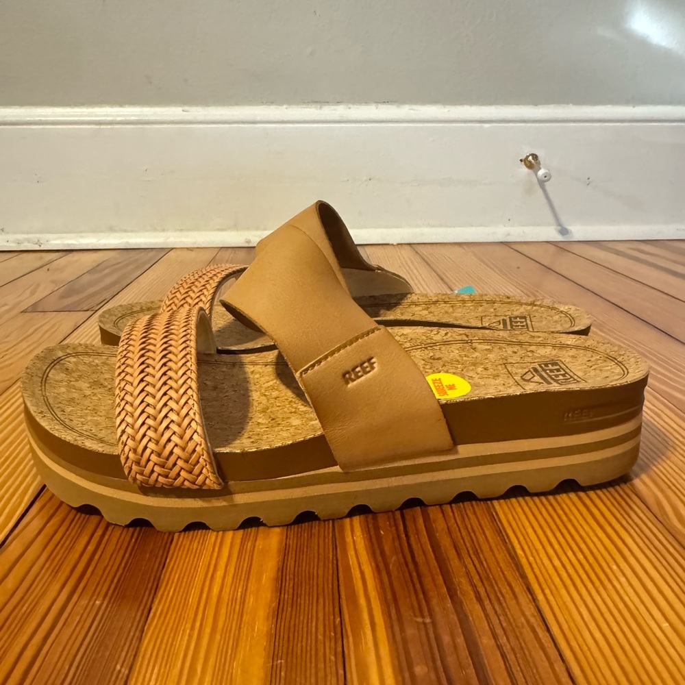 Reef Women's Cushion Vista Hi Tan Sandals